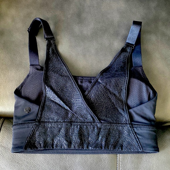 Lululemon Sports Bra size 4 - Picture 1 of 2